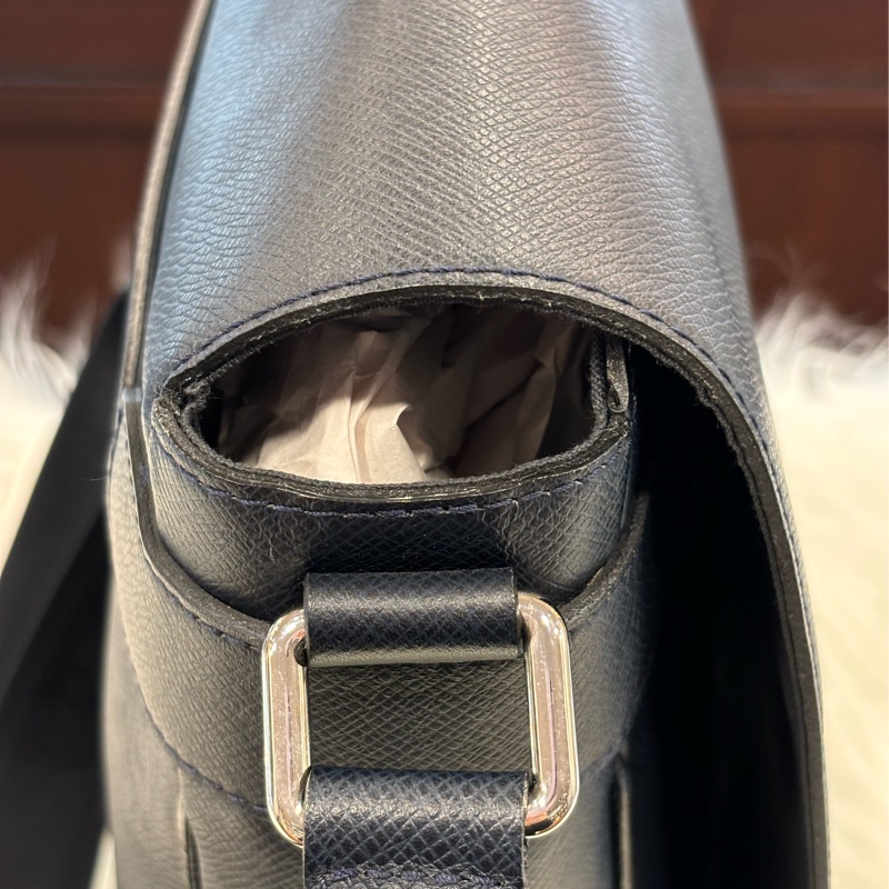 LV M32632 MILO TAIGA 深藍 牛皮 男仕款 大款 肩背包 斜背包-2