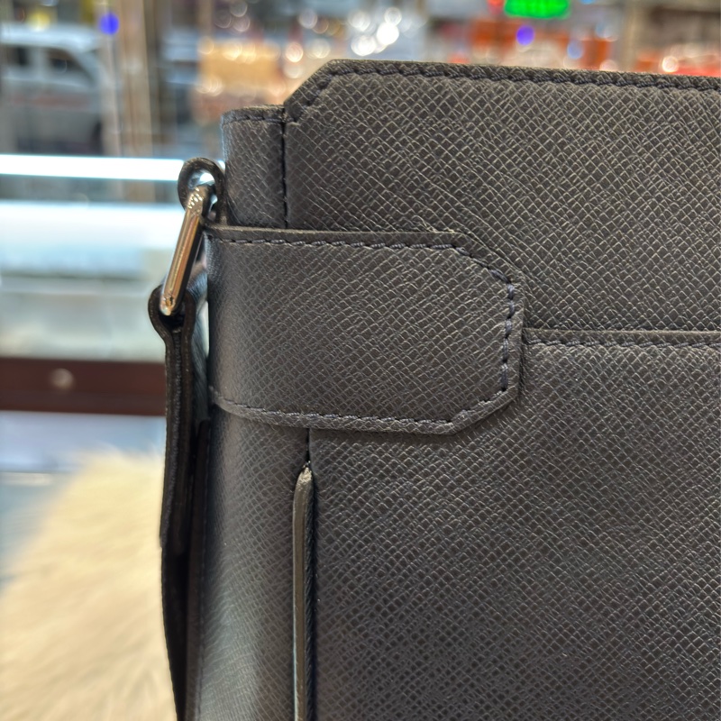 LV M32632 MILO TAIGA 深藍 牛皮 男仕款 大款 肩背包 斜背包-26