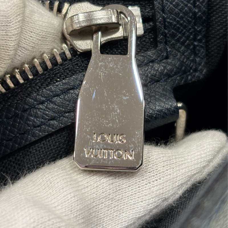 LV M32632 MILO TAIGA 深藍 牛皮 男仕款 大款 肩背包 斜背包-29