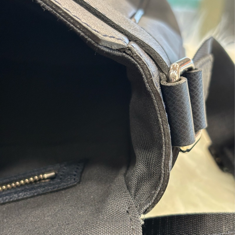 LV M32632 MILO TAIGA 深藍 牛皮 男仕款 大款 肩背包 斜背包-38