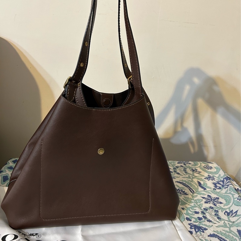 COACH 寇馳托特包 近全新閒置 有防塵袋、專櫃品牌紙袋-2