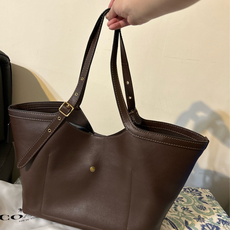 COACH 寇馳托特包 近全新閒置 有防塵袋、專櫃品牌紙袋-8