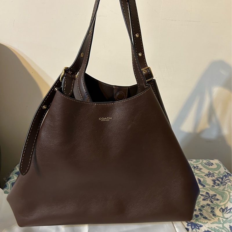 COACH 寇馳托特包 近全新閒置 有防塵袋、專櫃品牌紙袋-1