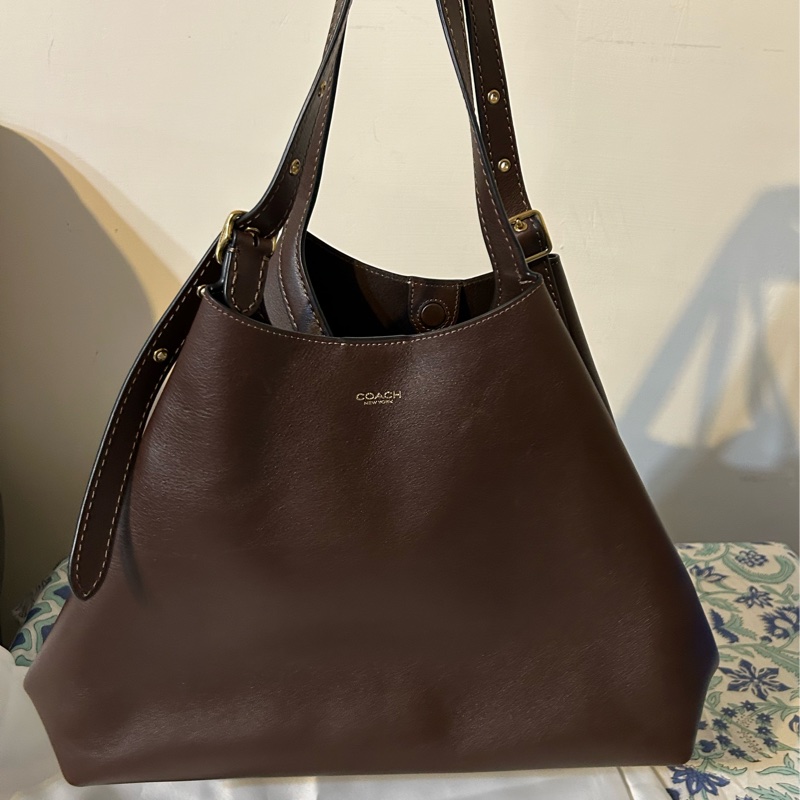 COACH 寇馳托特包 近全新閒置 有防塵袋、專櫃品牌紙袋-6