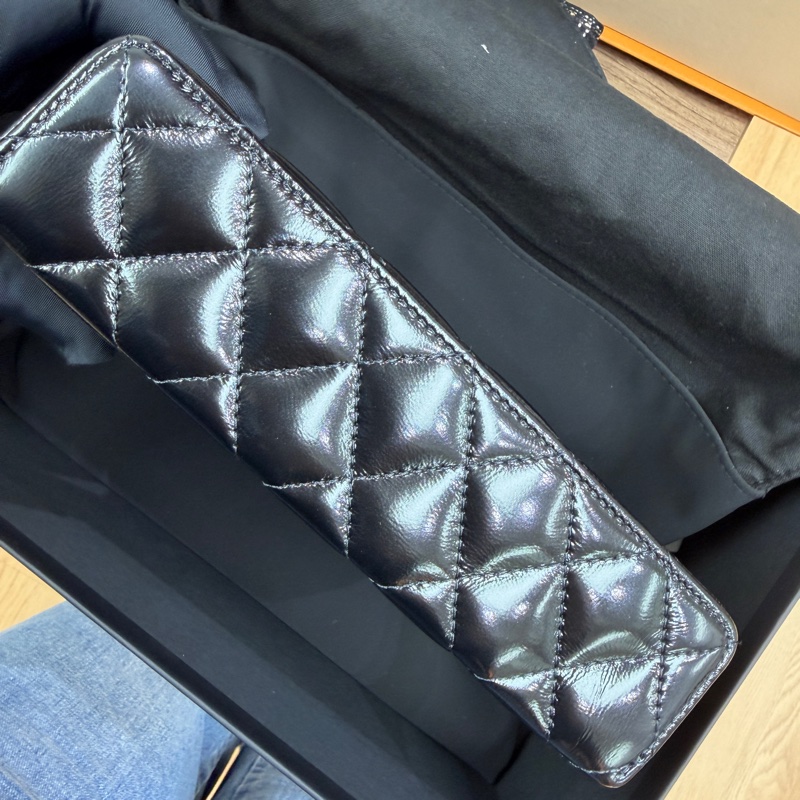 Chanel 26C 黑金油蠟皮LP 飯盒包-2