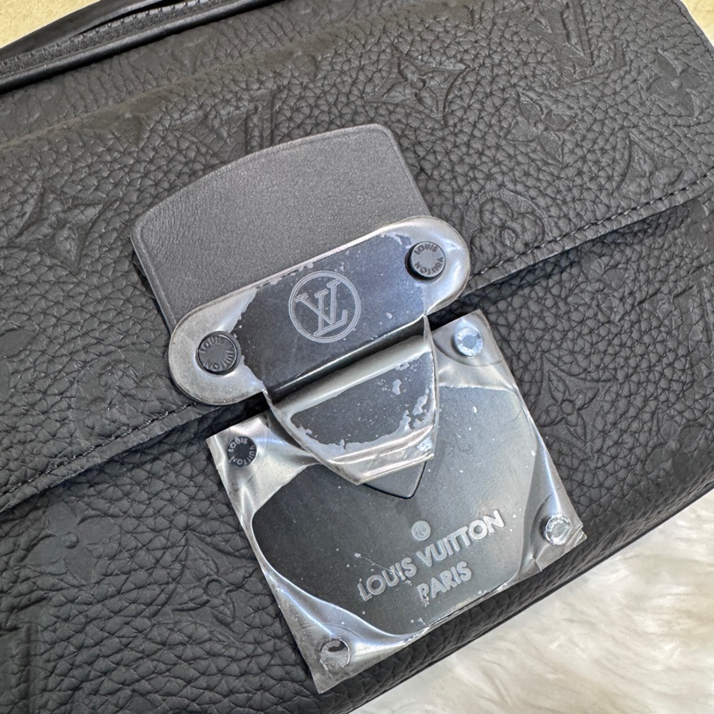 LV S-Lock 郵差包 晶片款 近全新-7