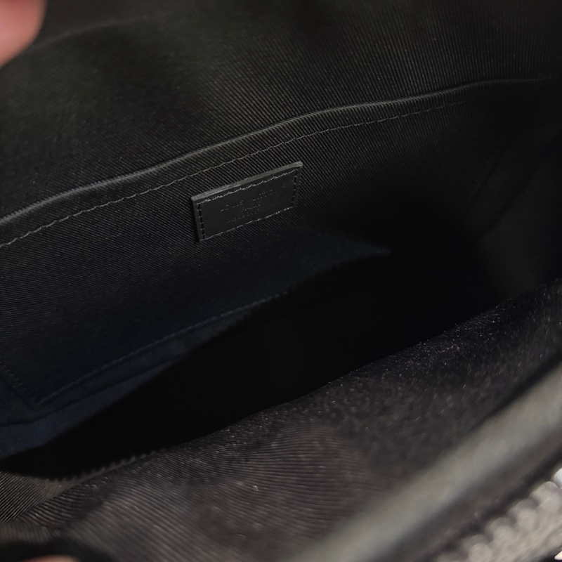 LV S-Lock 郵差包 晶片款 近全新-10