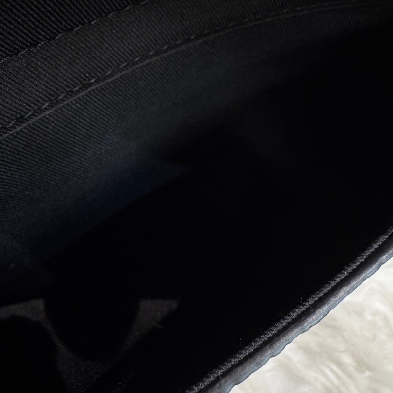 LV S-Lock 郵差包 晶片款 近全新-12