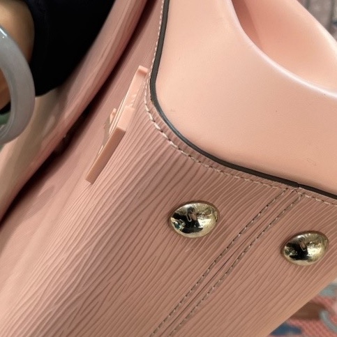 【近新閒置品】Louis Vuitton 路易威登cluny bb粉色水波紋手提包氣質高雅-9