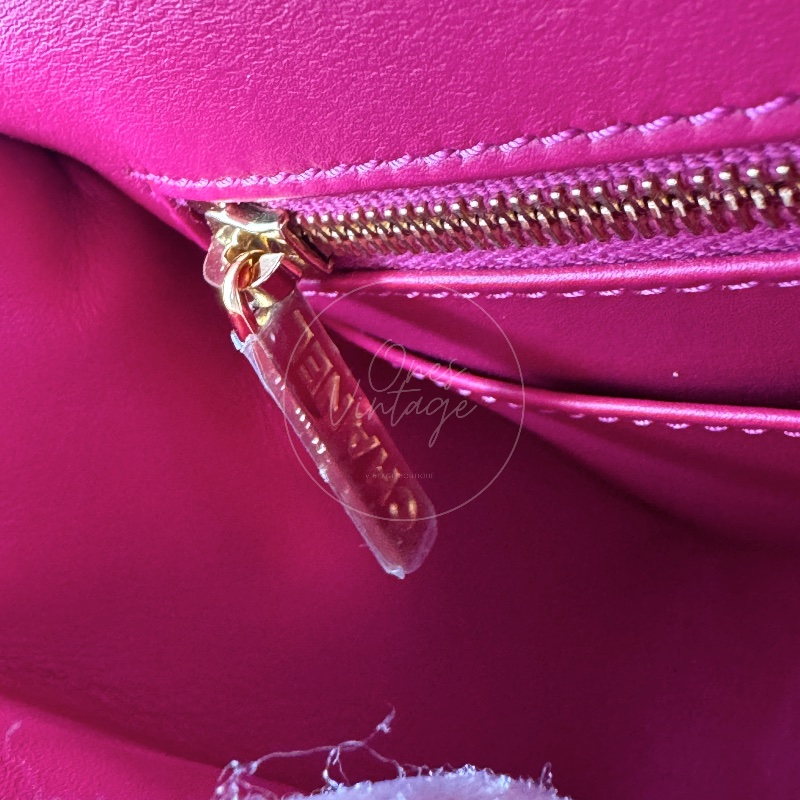 [Pre-owned] Chanel Shiny Pink Alligator GHW Medium Classic Flap Bag-17