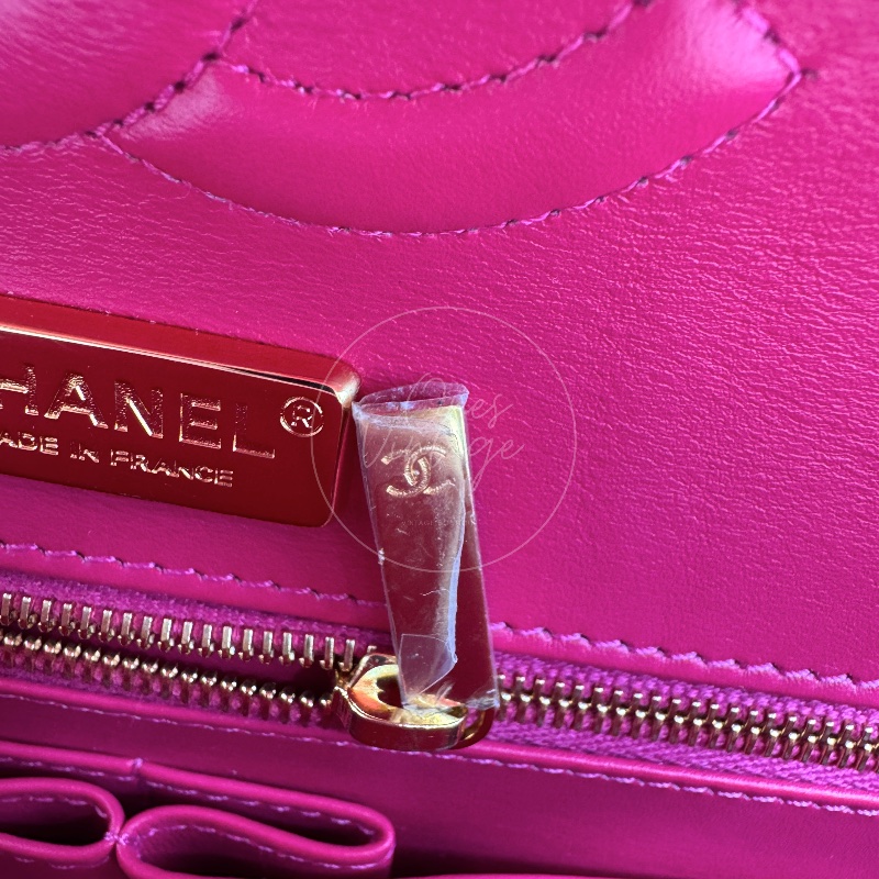 [Pre-owned] Chanel Shiny Pink Alligator GHW Medium Classic Flap Bag-26