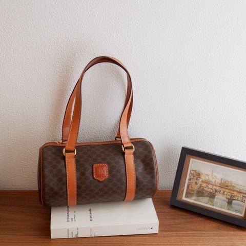 Celine經典老花圓筒包