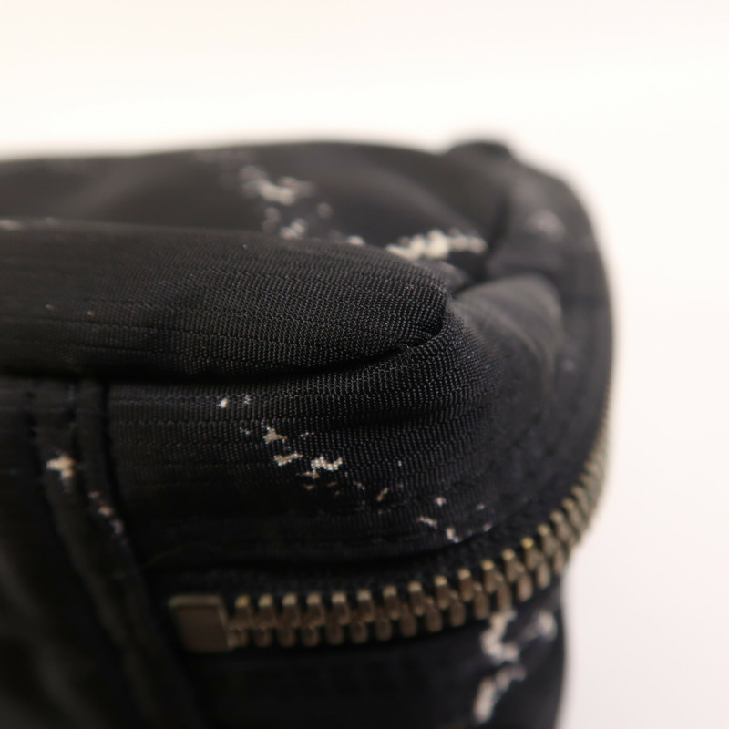 CHANEL 尼龍Travel Line Hang Bag銀扣手挽袋-14