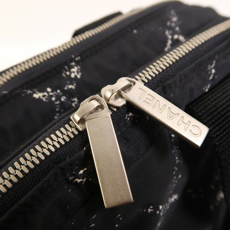 CHANEL 尼龍Travel Line Hang Bag銀扣手挽袋-16