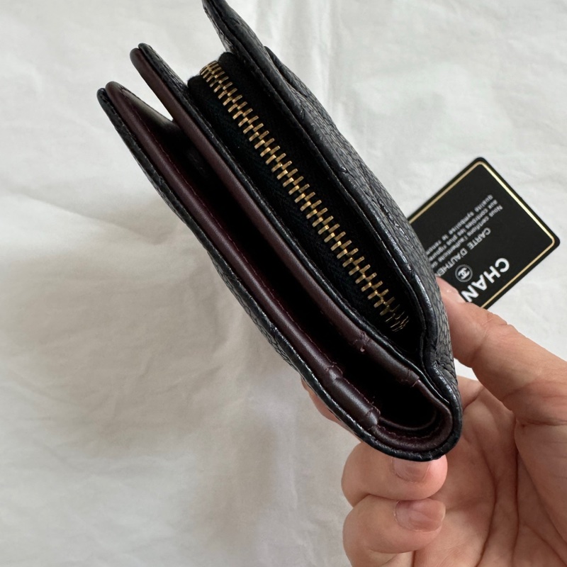 Chanel黑金荔枝皮中夾-2