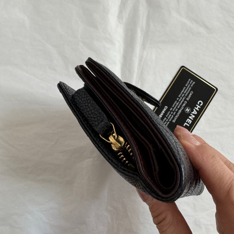 Chanel黑金荔枝皮中夾-4