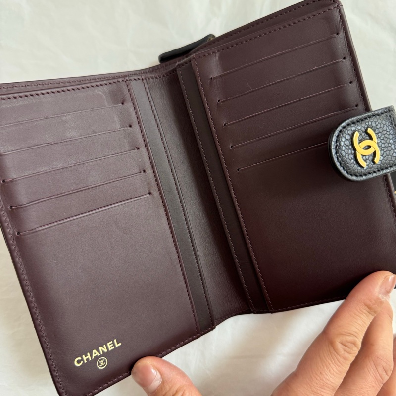 Chanel黑金荔枝皮中夾-5