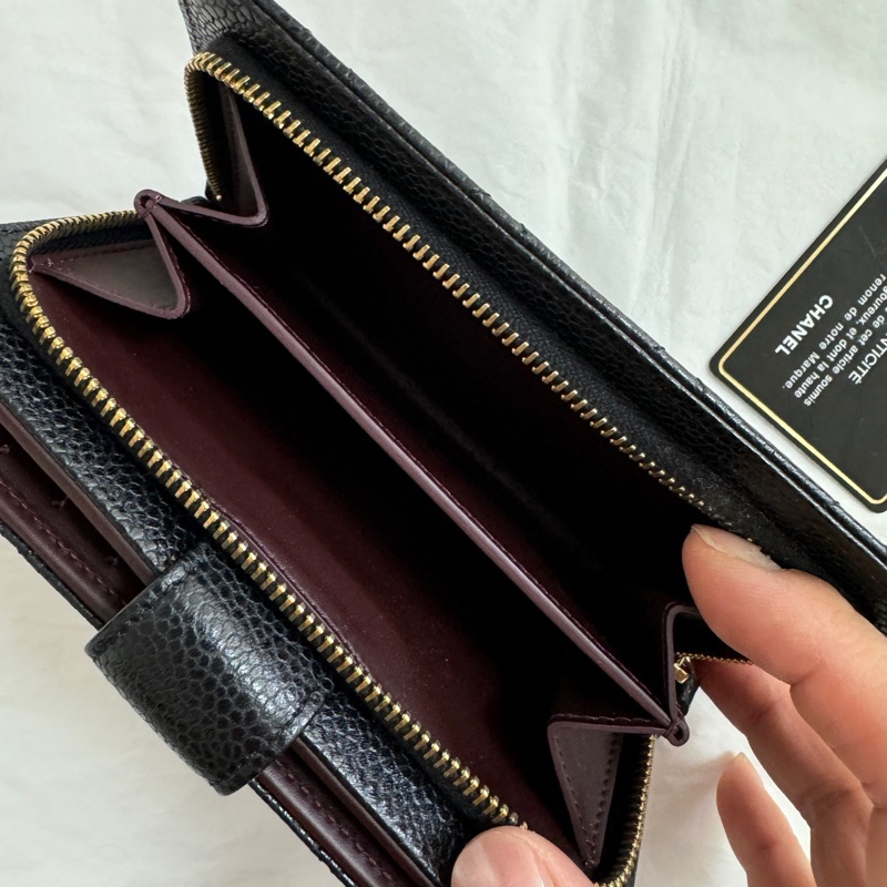 Chanel黑金荔枝皮中夾-8