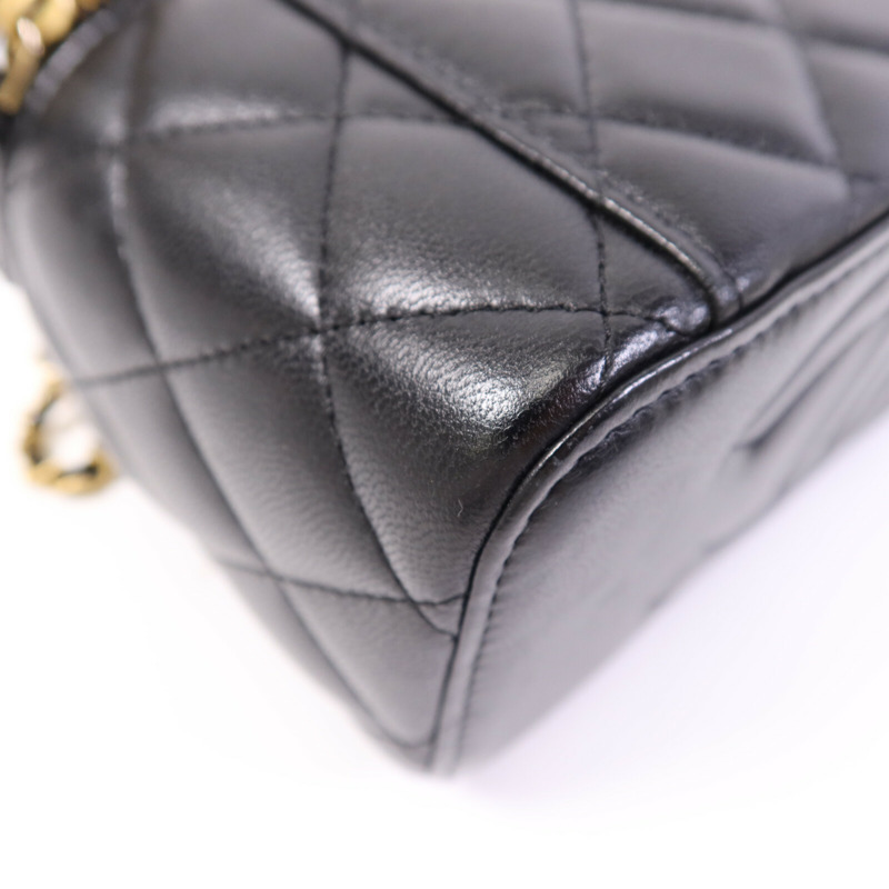 CHANEL 羊皮皮革Vanity Case金扣鏈帶肩背袋-13