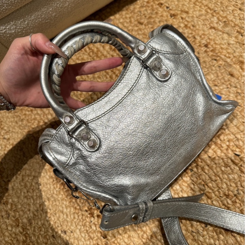 巴黎世家迷你機車包-1