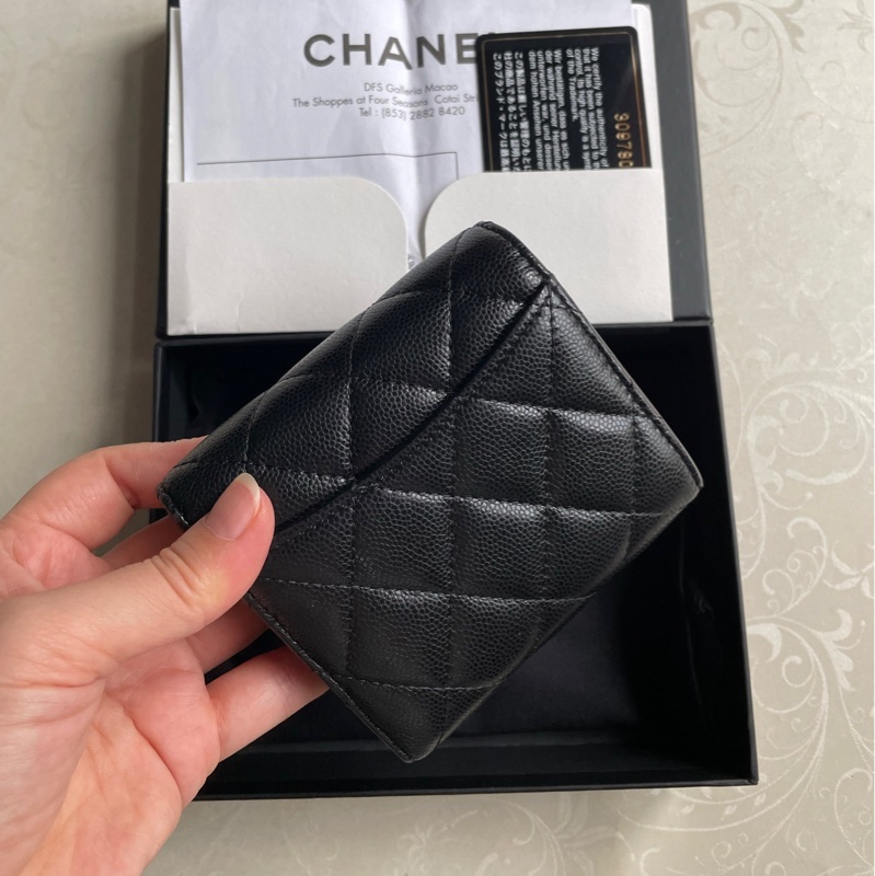 Chanel黑金荔枝皮短夾-2