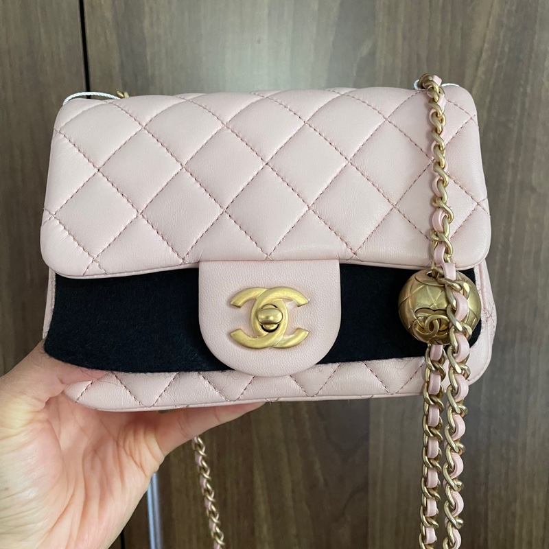 Chanel淡粉色金球方胖子-0