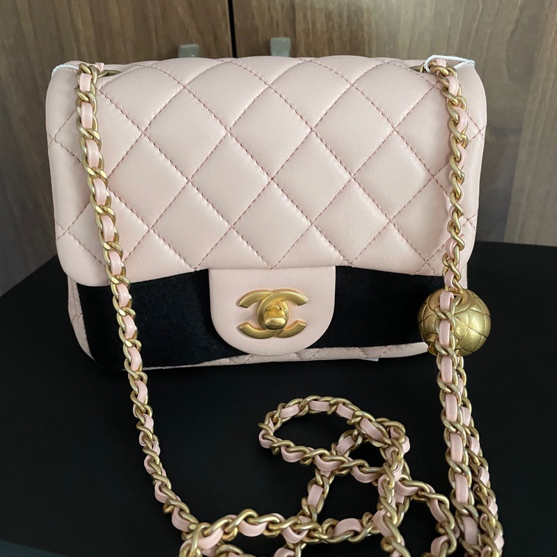 Chanel淡粉色金球方胖子-1