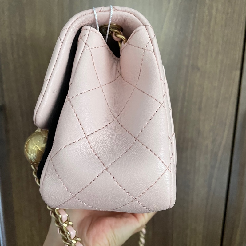 Chanel淡粉色金球方胖子-4