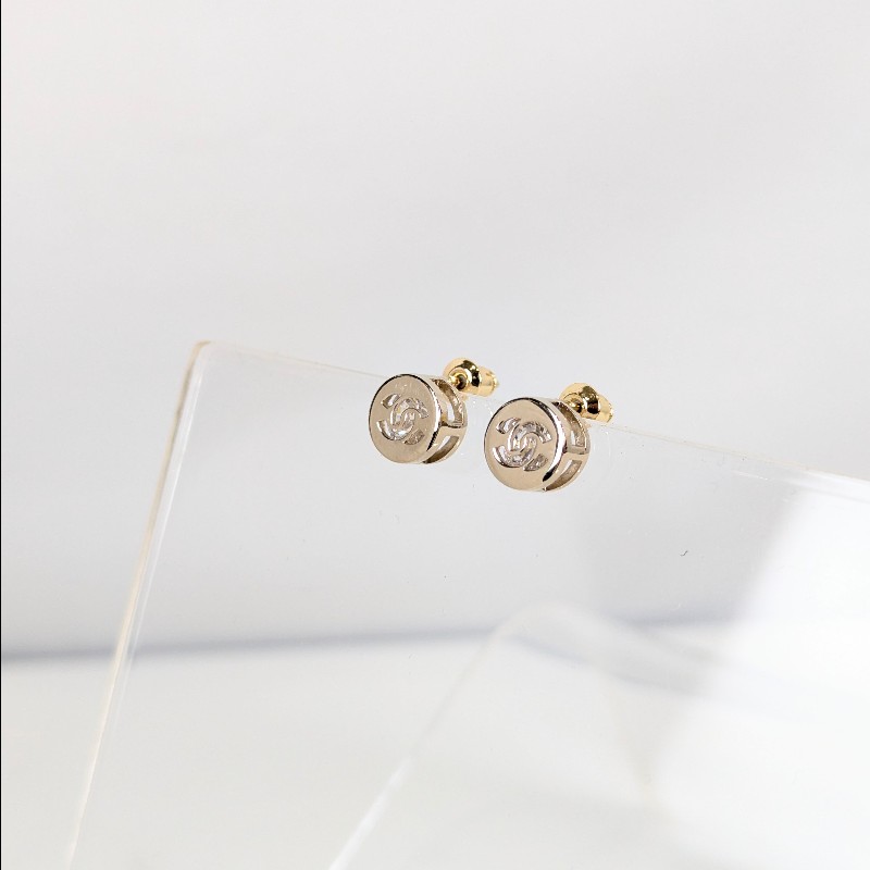 莉亞精品♡Chanel 鈕釦水鑽耳環 近新閒置-0