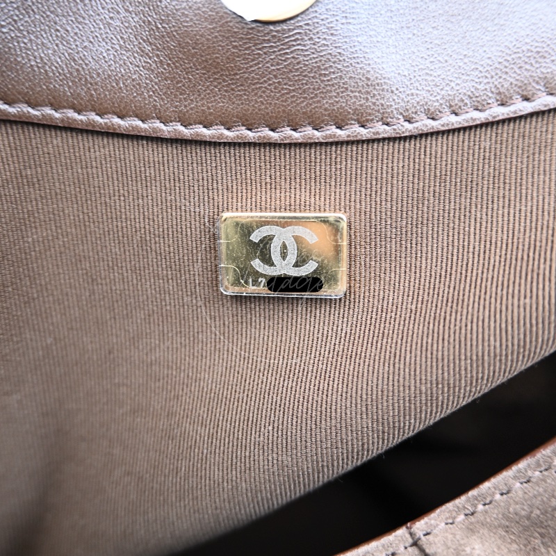 Chanel Cruise 25/26 Maxi Suede Calfskin Lambskin Dark Brown Hobo Bag-15