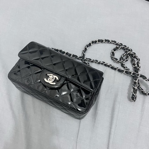 出Chanel CF mini黑銀漆皮羊皮