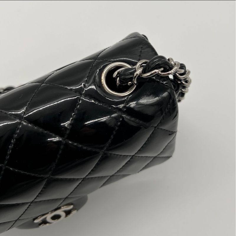 出Chanel CF mini黑銀漆皮羊皮-6