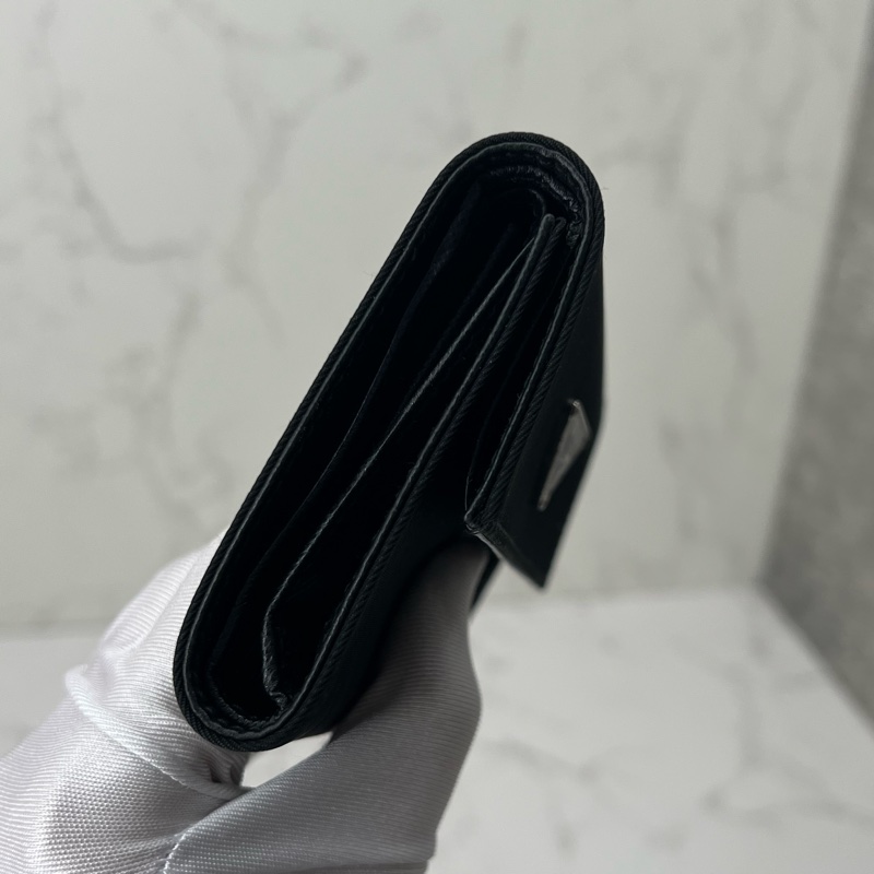 💗香緹國際精品💗 709 PRADA 尼龍三折短夾-3