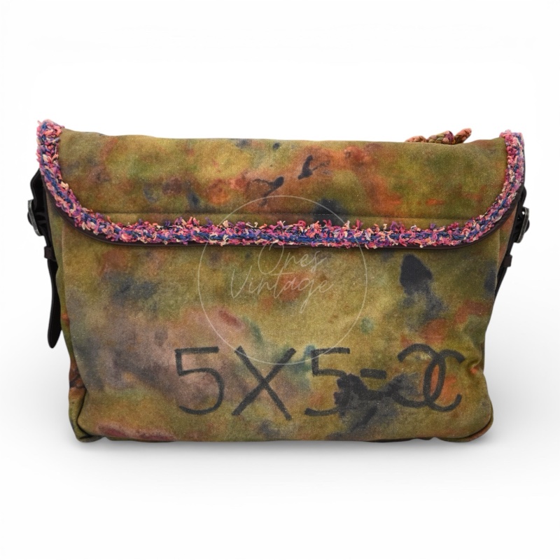 [Pre-owned] Chanel On the Pavements Graffiti Washed Toile Large Multicolor Messenger Bag-1