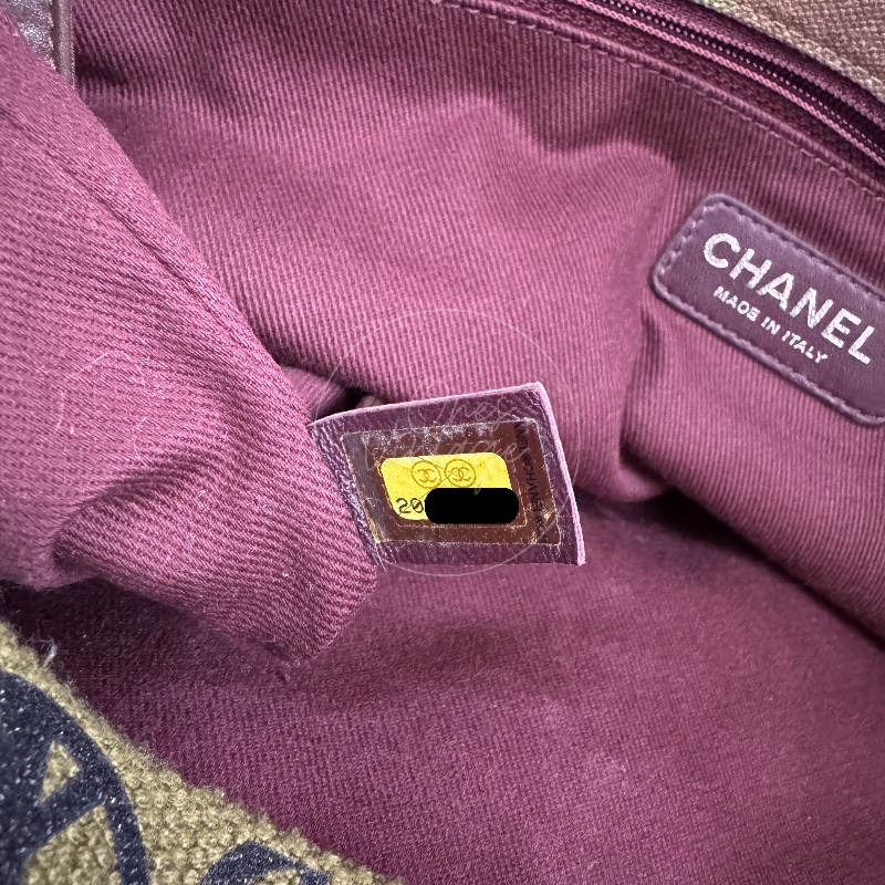 [Pre-owned] Chanel On the Pavements Graffiti Washed Toile Large Multicolor Messenger Bag-12