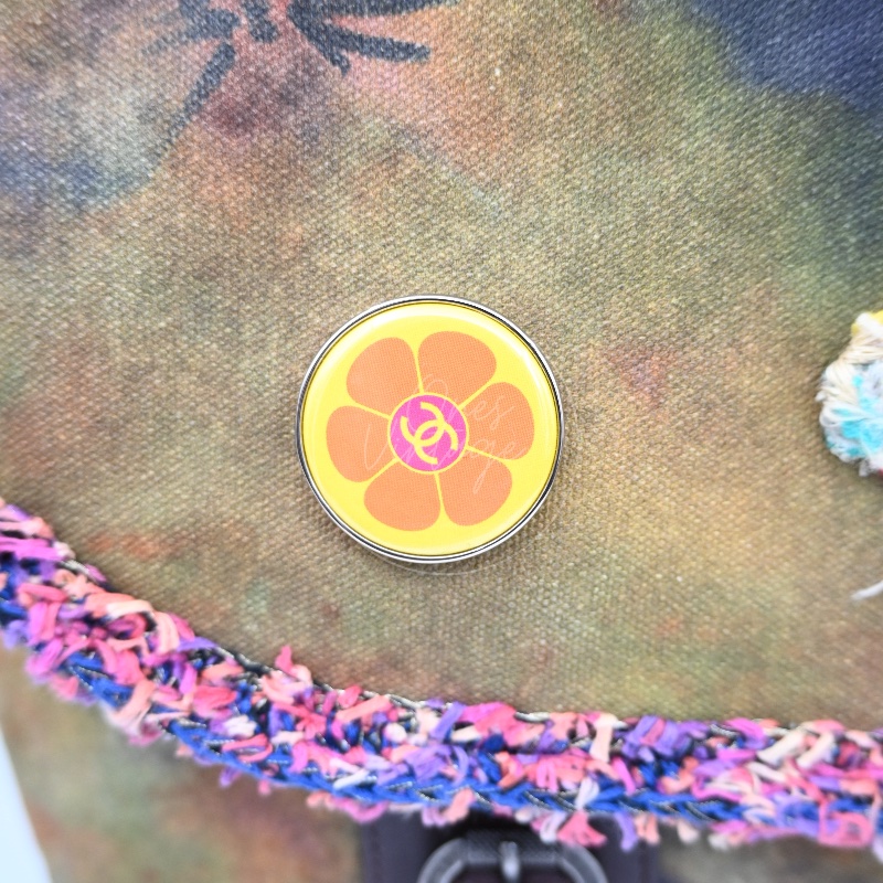 [Pre-owned] Chanel On the Pavements Graffiti Washed Toile Large Multicolor Messenger Bag-23