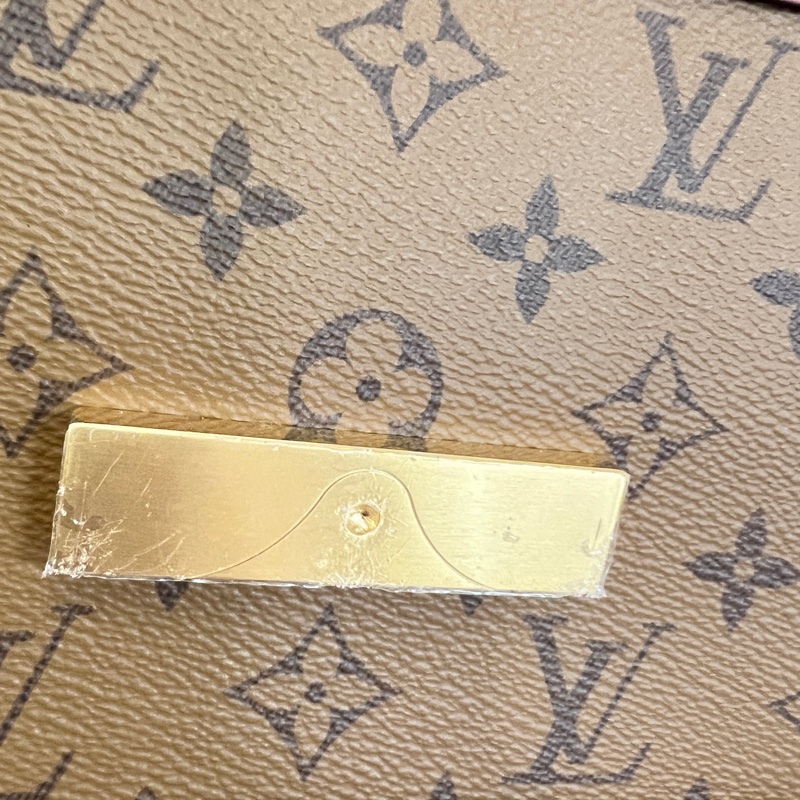 LV 雙色原花金釦Mini Dauph肩斜背包-15