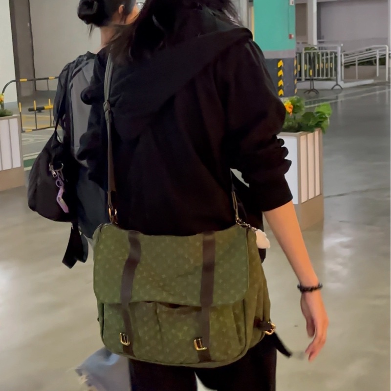 LV 墨綠色 滿印老花logo牛仔丹寧狩獵包手提包單肩包 約42cm-2