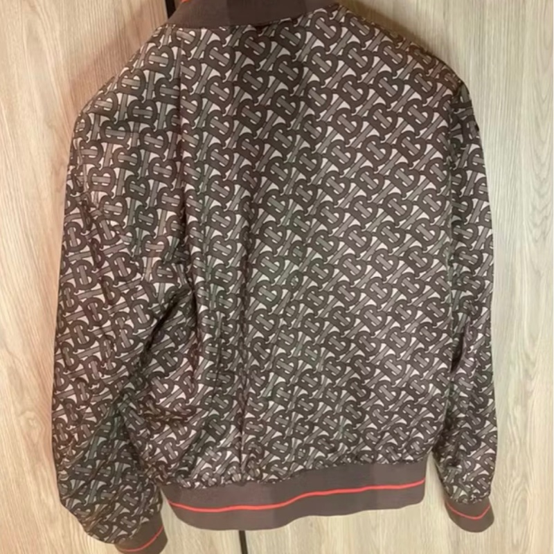「JL 精品代購」98新 NBA球星Steven 同款 Burberry 滿logo外套-4