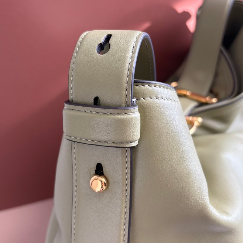 超甜割愛 ::GUCCI:: Beatrix系列 牛油果綠 馬銜扣肩背包 包款 (大款)-5