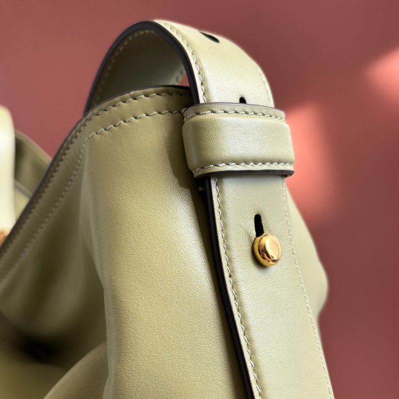 超甜割愛 ::GUCCI:: Beatrix系列 牛油果綠 馬銜扣肩背包 包款 (大款)-15