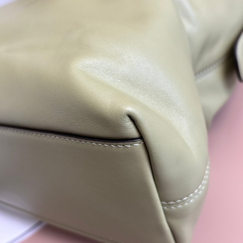 超甜割愛 ::GUCCI:: Beatrix系列 牛油果綠 馬銜扣肩背包 包款 (大款)-16