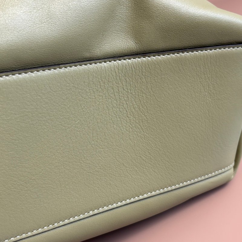 超甜割愛 ::GUCCI:: Beatrix系列 牛油果綠 馬銜扣肩背包 包款 (大款)-22