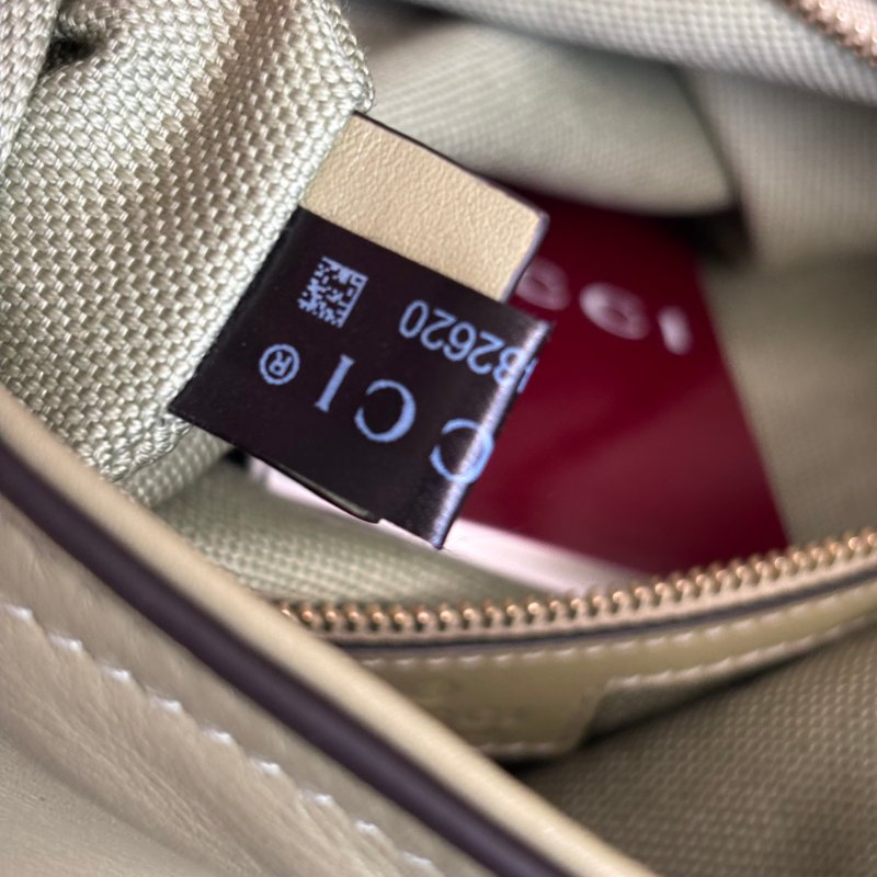 超甜割愛 ::GUCCI:: Beatrix系列 牛油果綠 馬銜扣肩背包 包款 (大款)-30