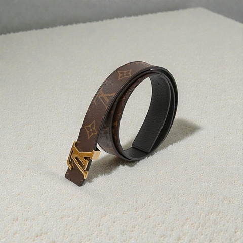 莉亞精品♡ LV老花金扣皮帶#90 寬度3 九新閒置品