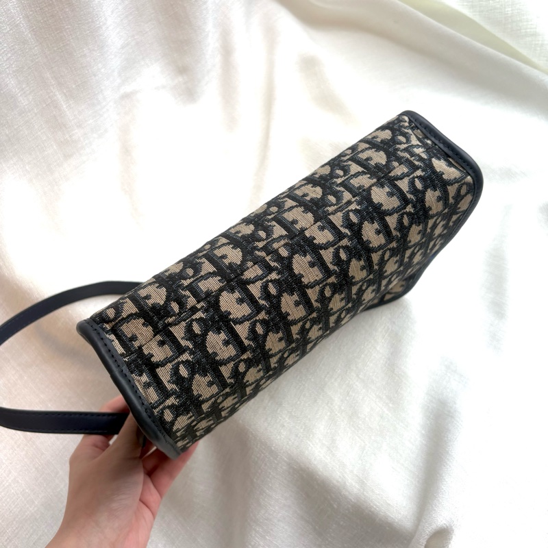 Dior 老花拉鍊信封肩背包 Navy Oblique Canvas Clutch with Strap-6
