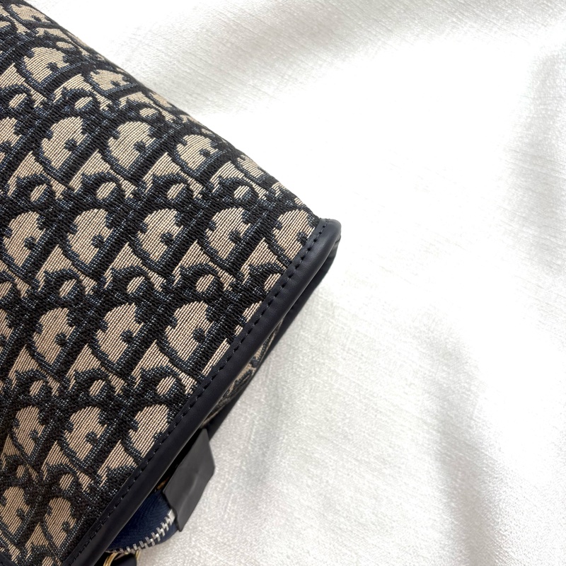 Dior 老花拉鍊信封肩背包 Navy Oblique Canvas Clutch with Strap-7