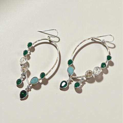 莉亞精品♡Swaraski 綠彩石水鑽 耳針耳環 二手