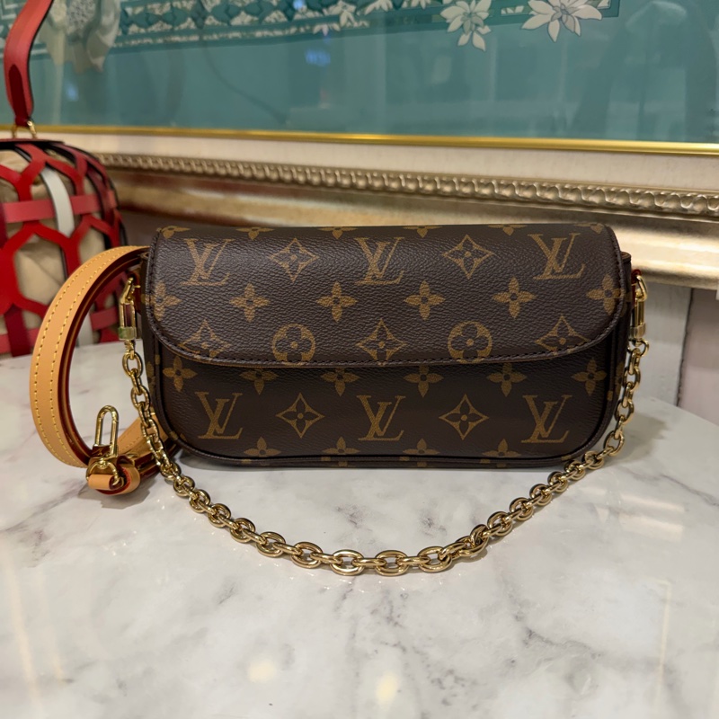 LV 原花Wallet On Chain Ivy金釦下蓋肩斜背包M81911-0