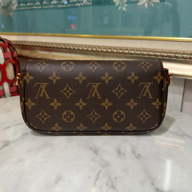 LV 原花Wallet On Chain Ivy金釦下蓋肩斜背包M81911-1
